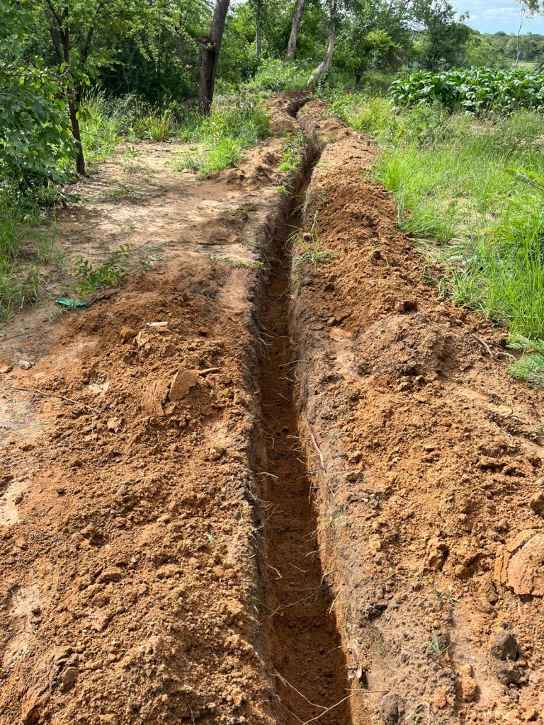 Grabungen für die Wasserleitung